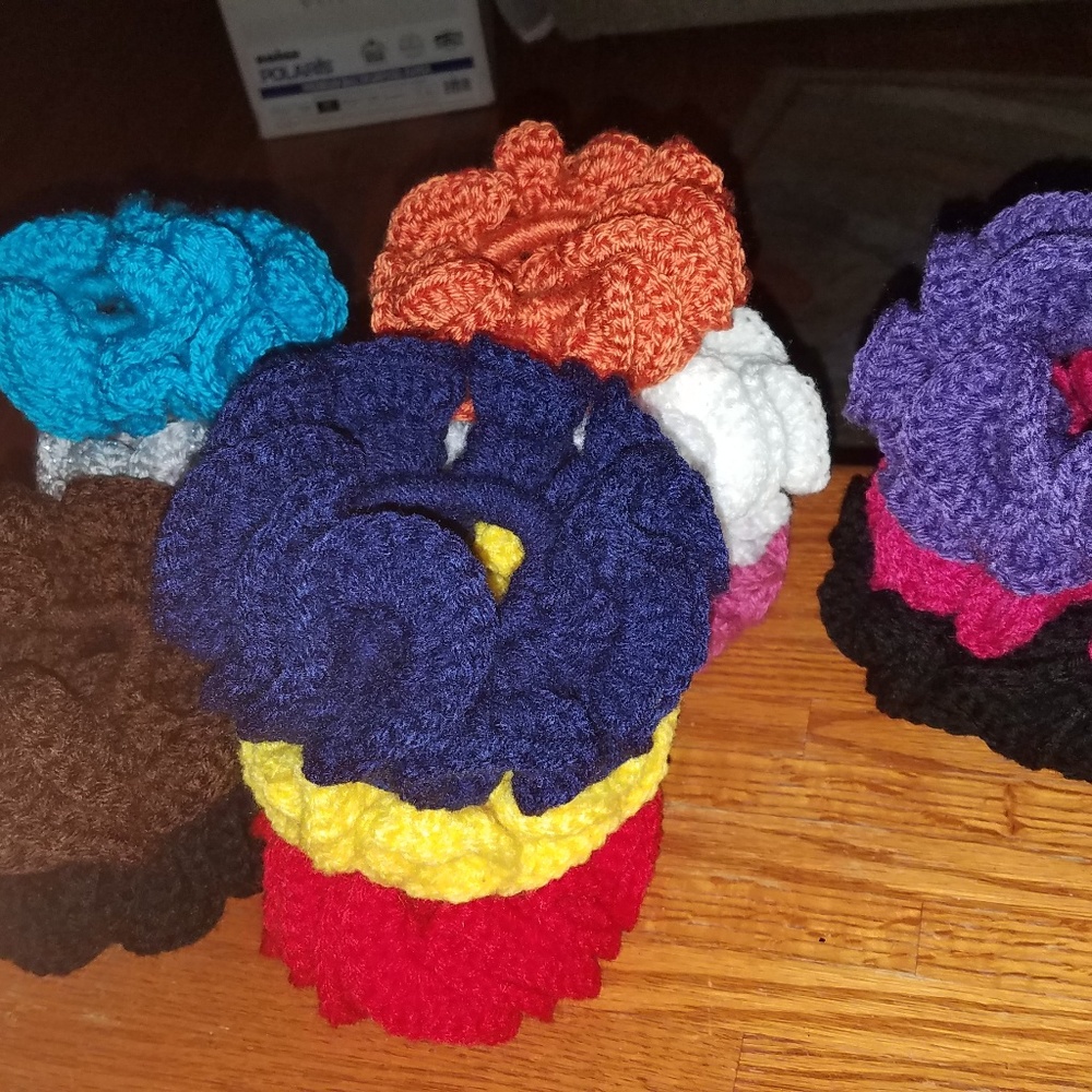 Homemade hair scrunchies - Picture 2 of 4